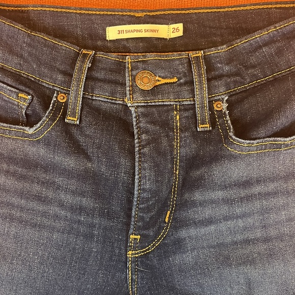 Levi's women's distressed 311 shaping size 26 - Picture 4 of 6